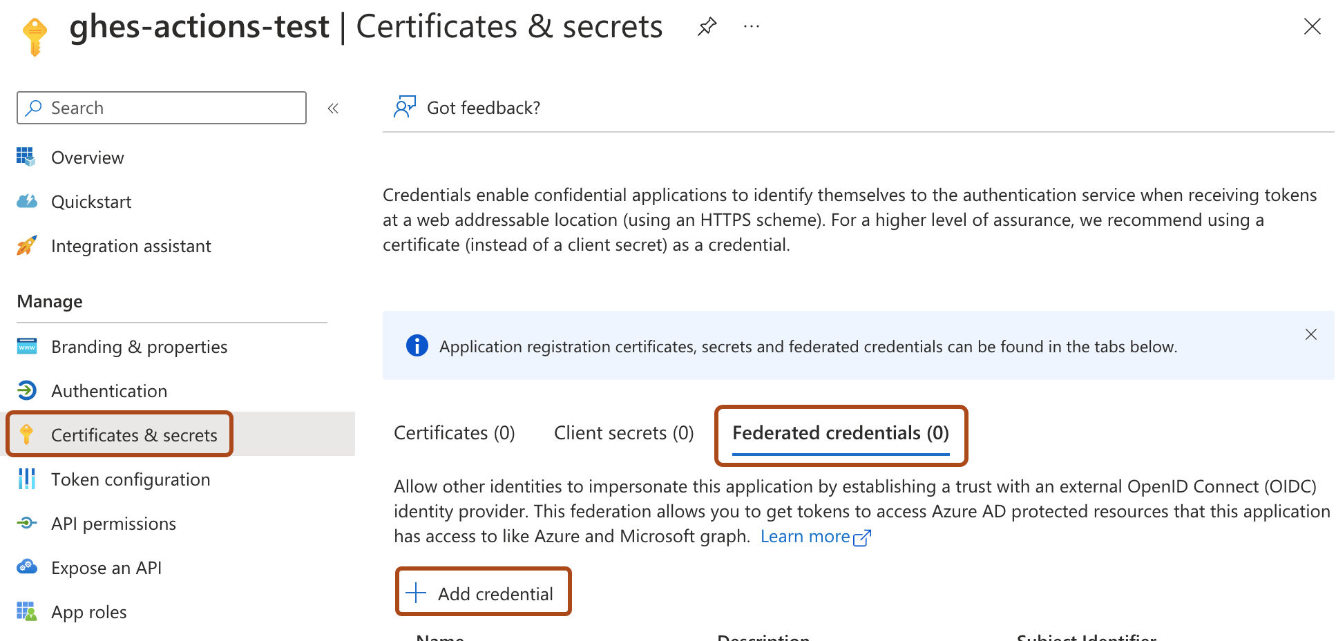 Capture d’écran de la page « Informations d’identification fédérées » dans Entra ID. L’onglet « Certificats et secrets », l’onglet « Informations d’identification fédérées » et le bouton « Ajouter des informations d’identification » sont mis en évidence à l’aide de rectangles orange.