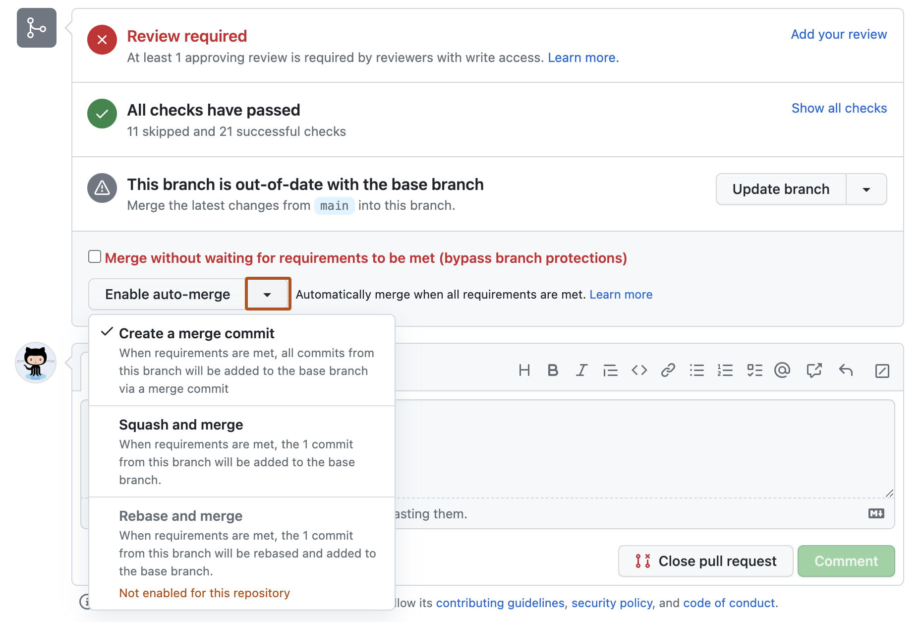Captura de pantalla del cuadro de combinación de una solicitud de incorporación de cambios. Un botón, etiquetado con un triángulo hacia abajo, está resaltado en naranja oscuro.