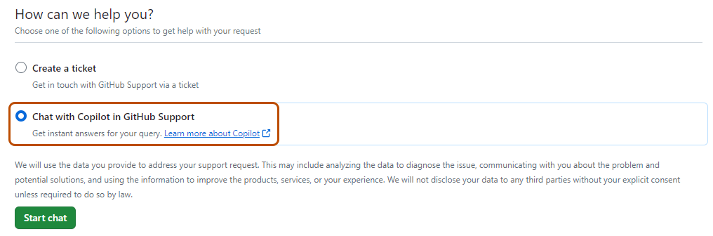 Снимок экрана: "Как мы можем помочь вам?" Формы. "Чат с Copilot in GitHub Support" выделен оранжевым цветом.