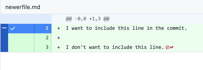 テキスト ファイルの差分ビューのスクリーンショット。 "I don't want to include this line" (この行を含めない) というテキストの横にある行番号の背景色が青色ではなく緑色です。