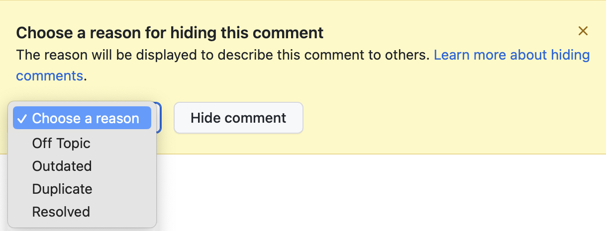 Captura de tela de um comentário do GitHub que mostra um menu para selecionar um motivo para ocultar o comentário: Irrelevante, Desatualizado, Duplicado ou Resolvido.