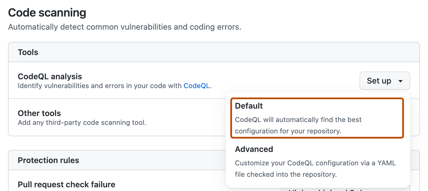 Screenshot: Abschnitt „Code scanning“ der Einstellungen für Codesicherheit und -analyse. Die Schaltfläche „Standardeinrichtung“ ist mit einem orangefarbenen Umriss hervorgehoben.
