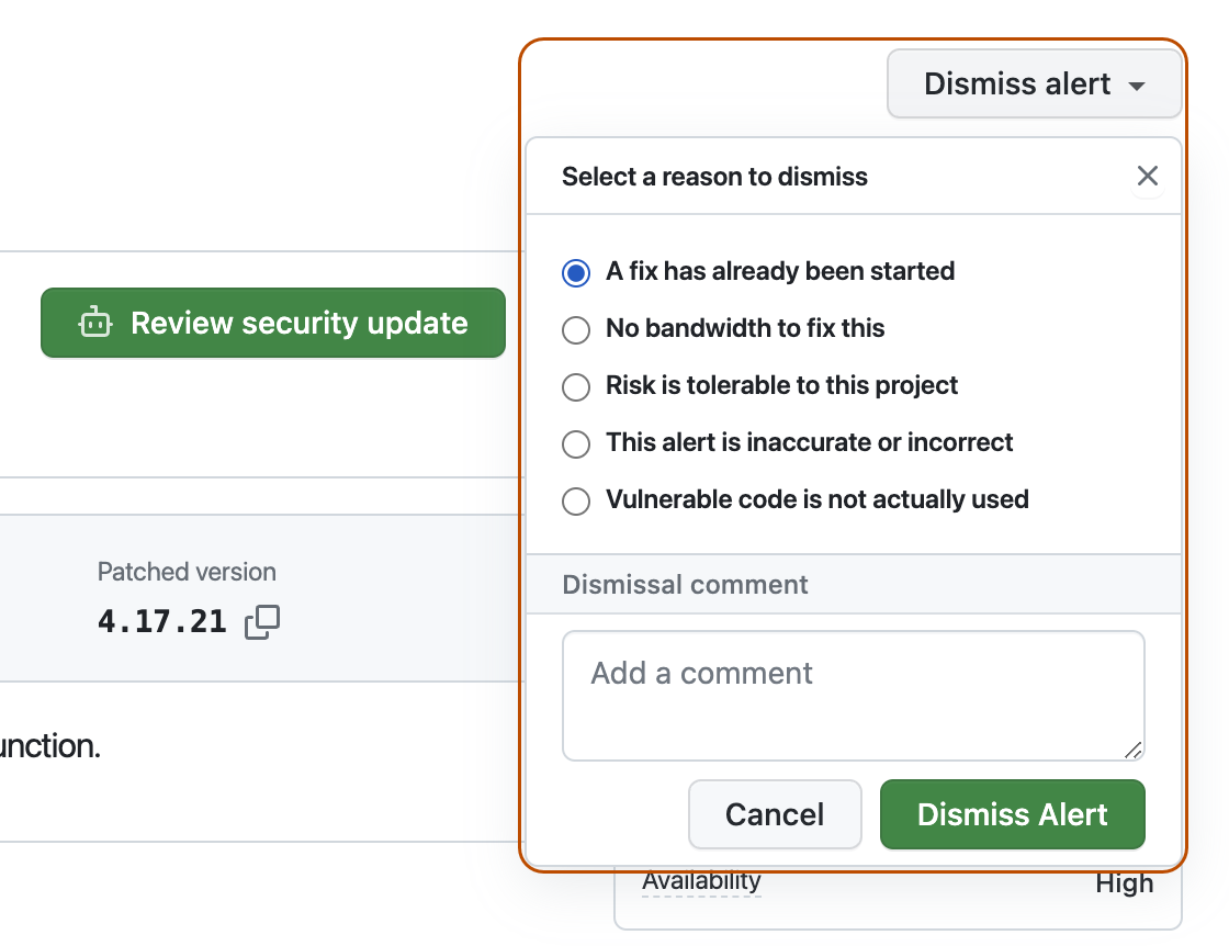 Capture d’écran de la page des détails de l’alerte, mise en évidence avec un encadré orange foncé, illustrant le bouton Ignorer l’alerte, les options de menu déroulant et la zone du commentaire de l’action Ignorer.