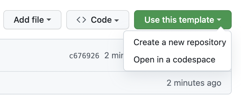 [このテンプレートを使用] ボタンと、ドロップダウン メニューが展開されて [codespace で開く] が表示されている状態のスクリーンショット。