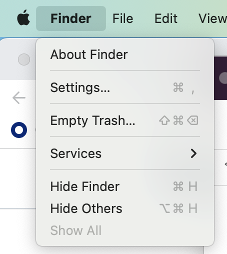 Mac의 메뉴 모음 스크린샷. "Finder" 드롭다운 메뉴가 확장됩니다.
